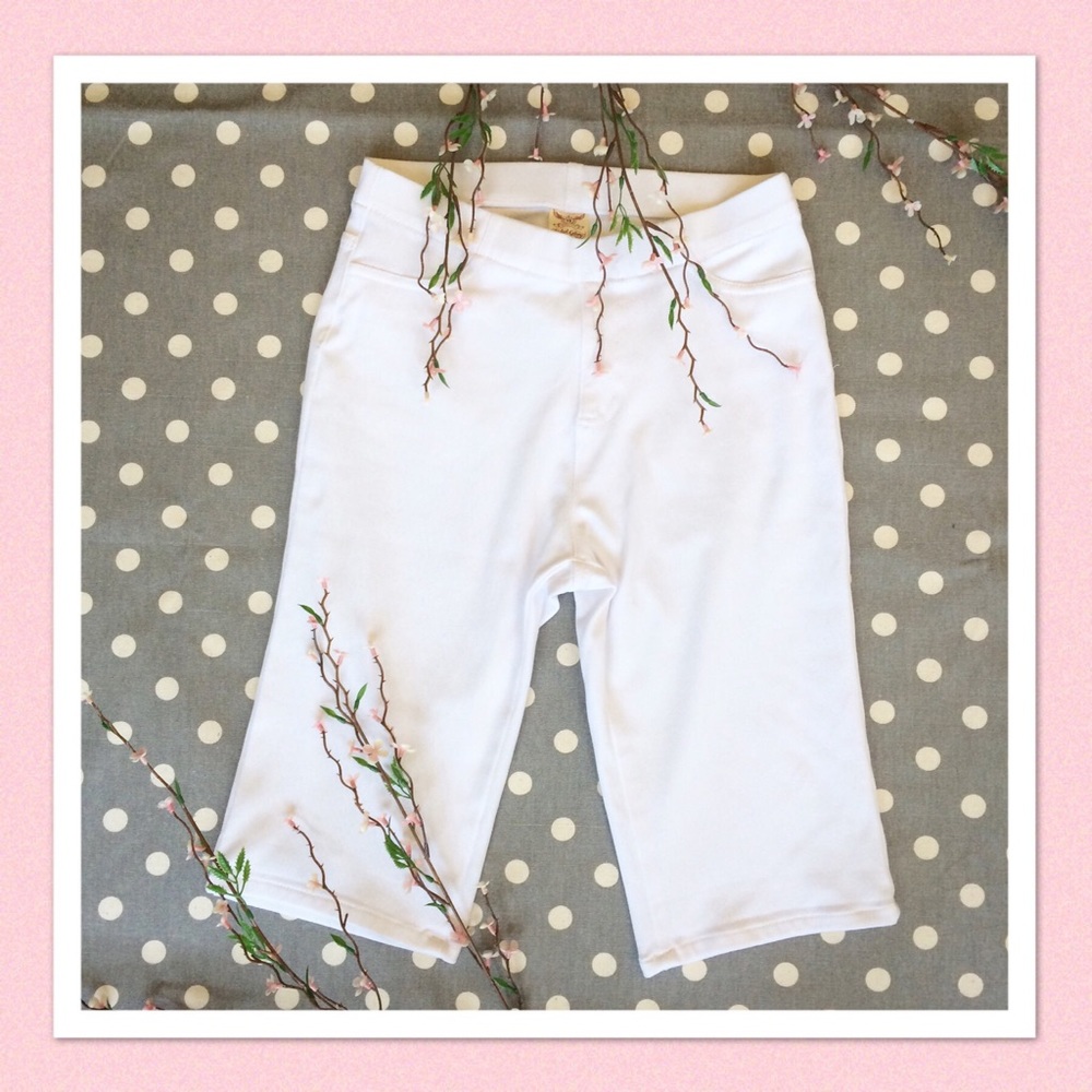 ❣️PRICE FIRM❣️Faded Glory Bermuda Jegging Shorts